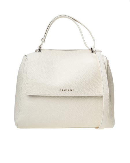 Shop ORCIANI  Borsa: Orciani borsa a spalla media Sveva Soft in pelle martellata con tracolla.
Manico regolabile.
Tracolla regolabile.
Apertura a scomparsa sulla parte alta della patta.
Tasca interna con zip.
Due taschini interni aperti.
Chiusura con bottone magnetico.
Dettagli finitura nichel lucido.
Dimensioni: L 32cm x A 24cm x P 15cm.
Composizione: 100% pelle.
Made in Italy.. BT2006 SOF-BIANCO
